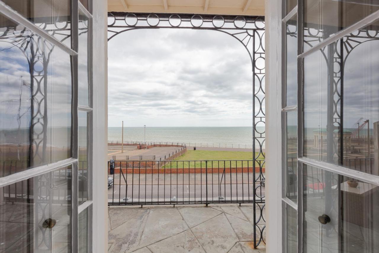 Beach View: Stunning Sea View & Balcony Apartment Ramsgate Bagian luar foto